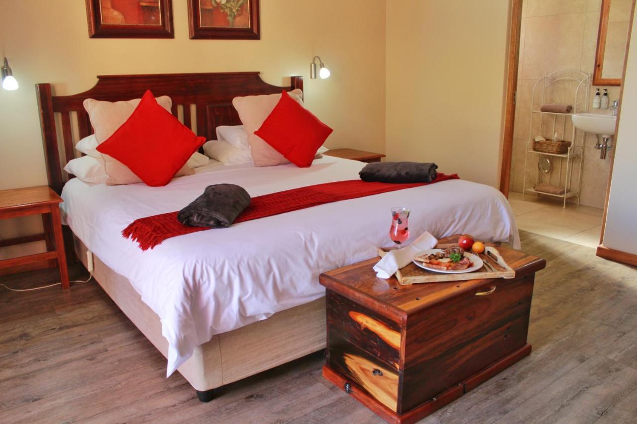 17 On Bird Guest House Beaufort West Exterior foto
