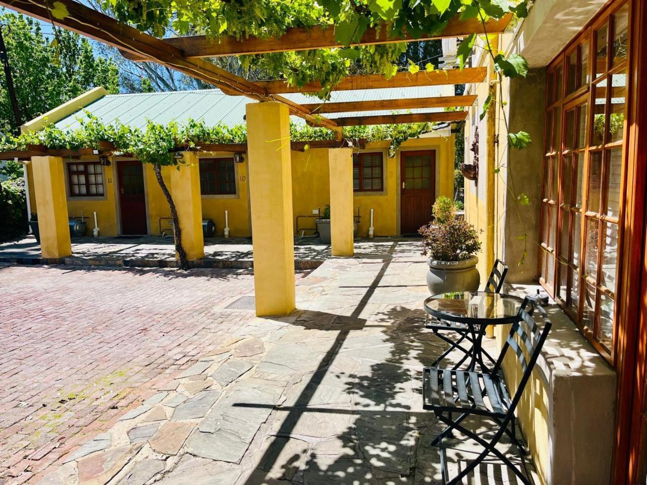 17 On Bird Guest House Beaufort West Exterior foto
