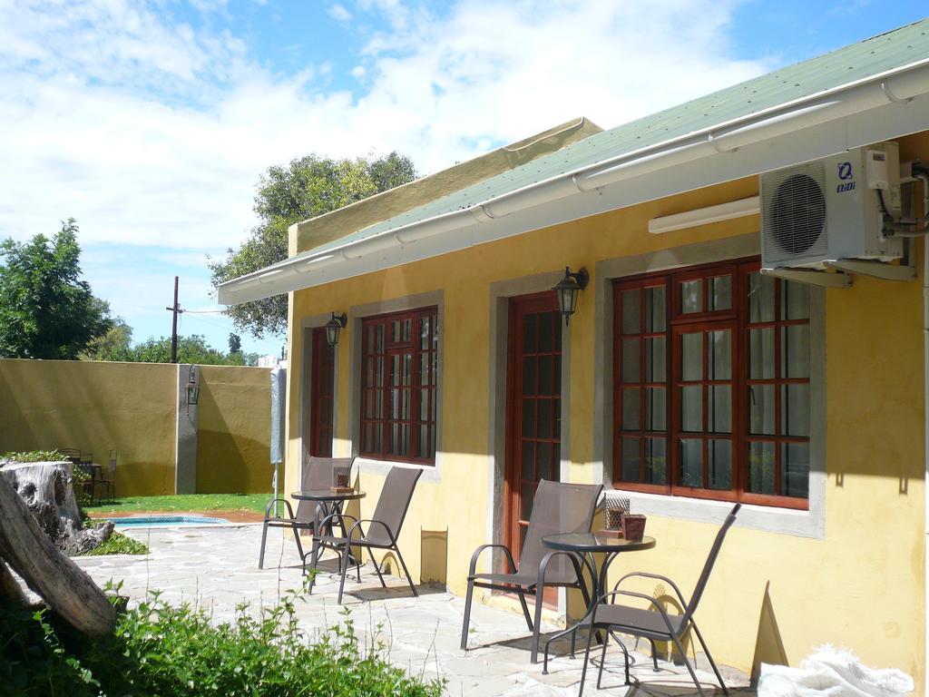 17 On Bird Guest House Beaufort West Exterior foto